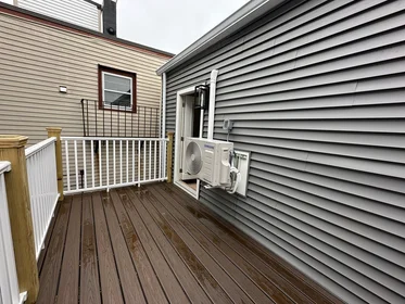 Logement entier en résidence à 89, Cottage St., Unit 2, East Boston, Boston, MA, 02128, image 1 de 19