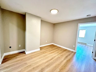 Logement entier en résidence à 89, Cottage St., Unit 2, East Boston, Boston, MA, 02128, image 8 de 19