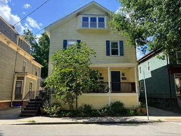 Logement entier en résidence à 135-139, Pearl St., Unit 4, Cambridgeport, Cambridge, MA, 02139, image 2 de 18