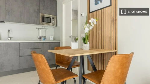 Entire apartment at Via Ambrogio Binda, image 2 of 19