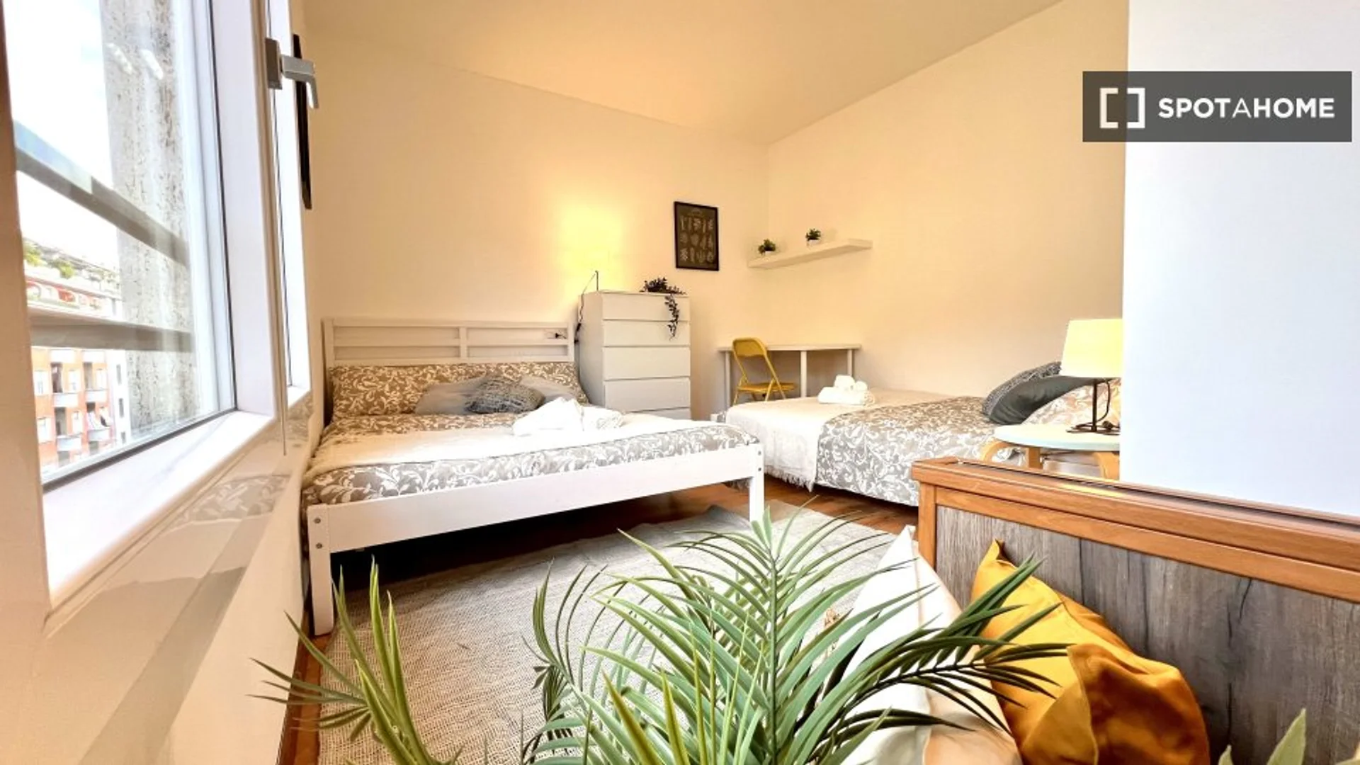 Habitación acogedora para estudiantes disponible en 