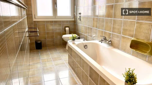 Private room at Via Ponte Seveso, image 13 of 19