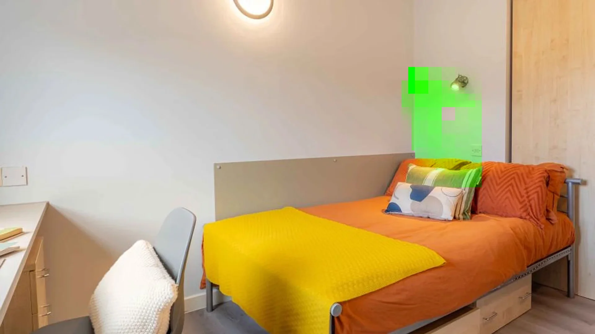 Quarto de estudante económico com localização conveniente em 