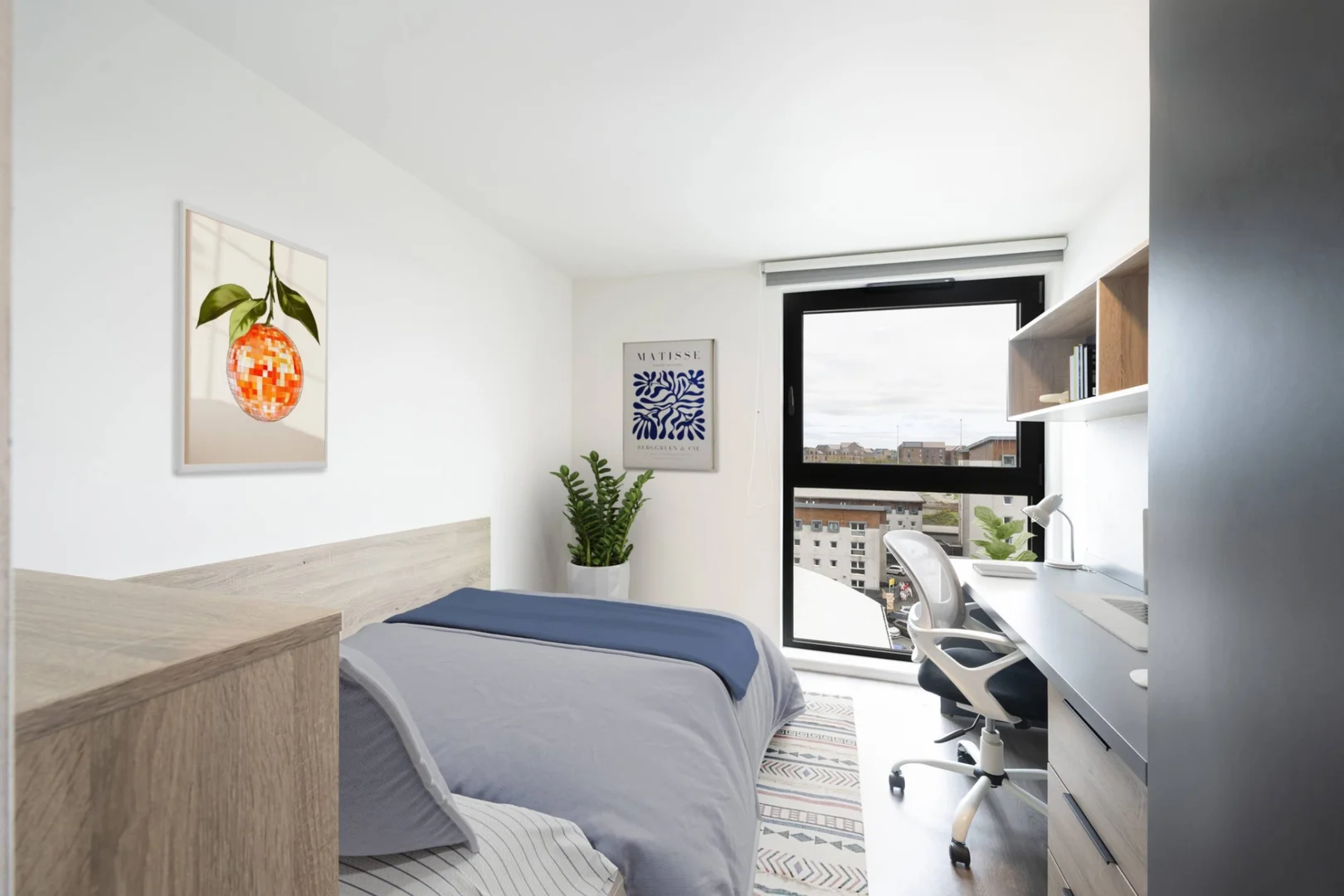 Economical student room with convenient location in 