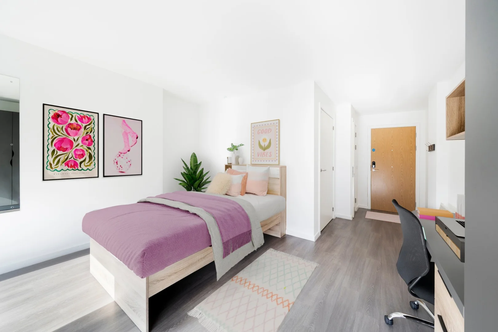 Functional student room perfect for studying in 
