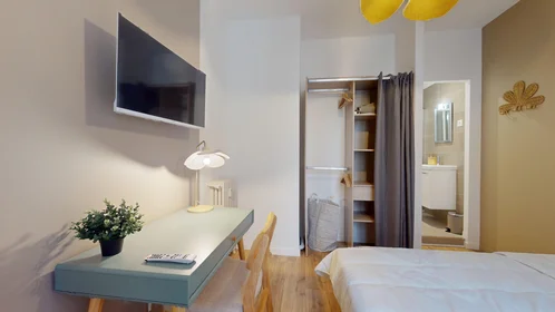 Habitación privada en 31 bis Rue Michel-Ange, 06000 Nice, imagen 11 de 17
