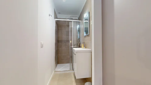 Habitación privada en 31 bis Rue Michel-Ange, 06000 Nice, imagen 15 de 17