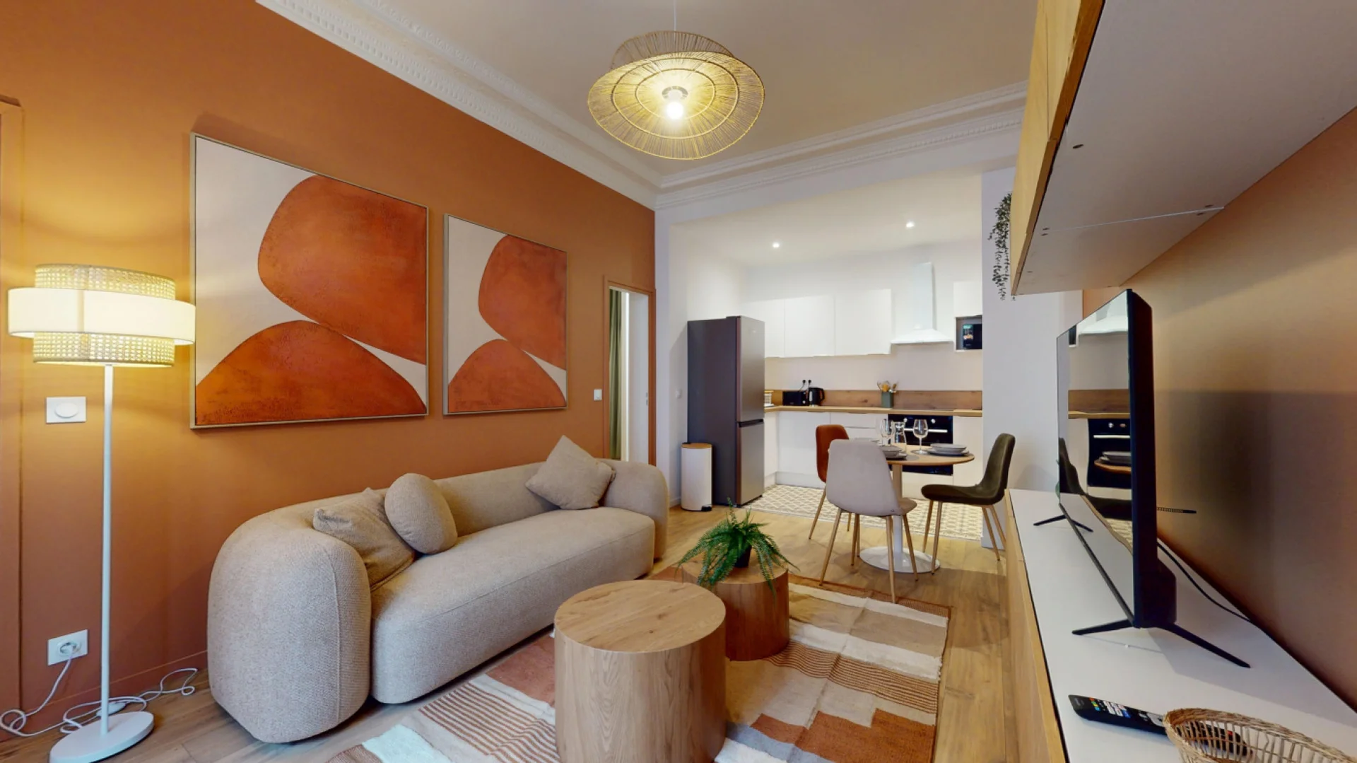 Habitación estudiantil funcional perfecta para estudiar en 