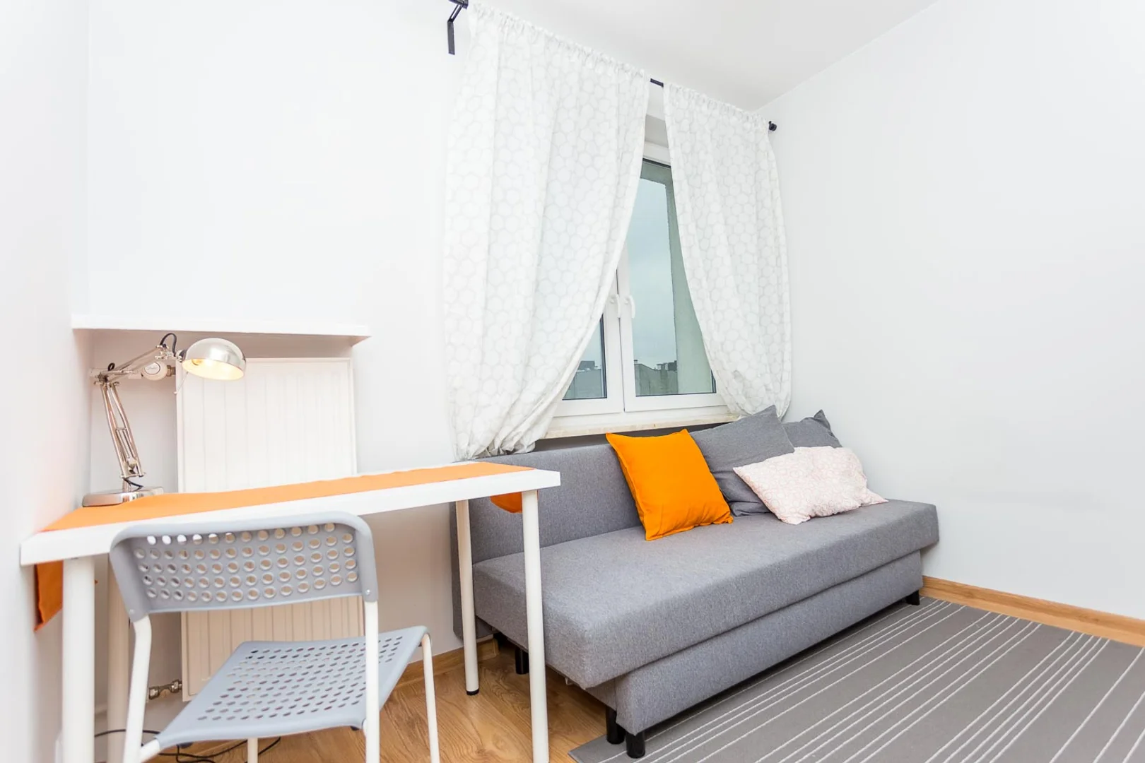 Bezahlbares Zimmer für Studenten mit ausreichender Beleuchtung in 