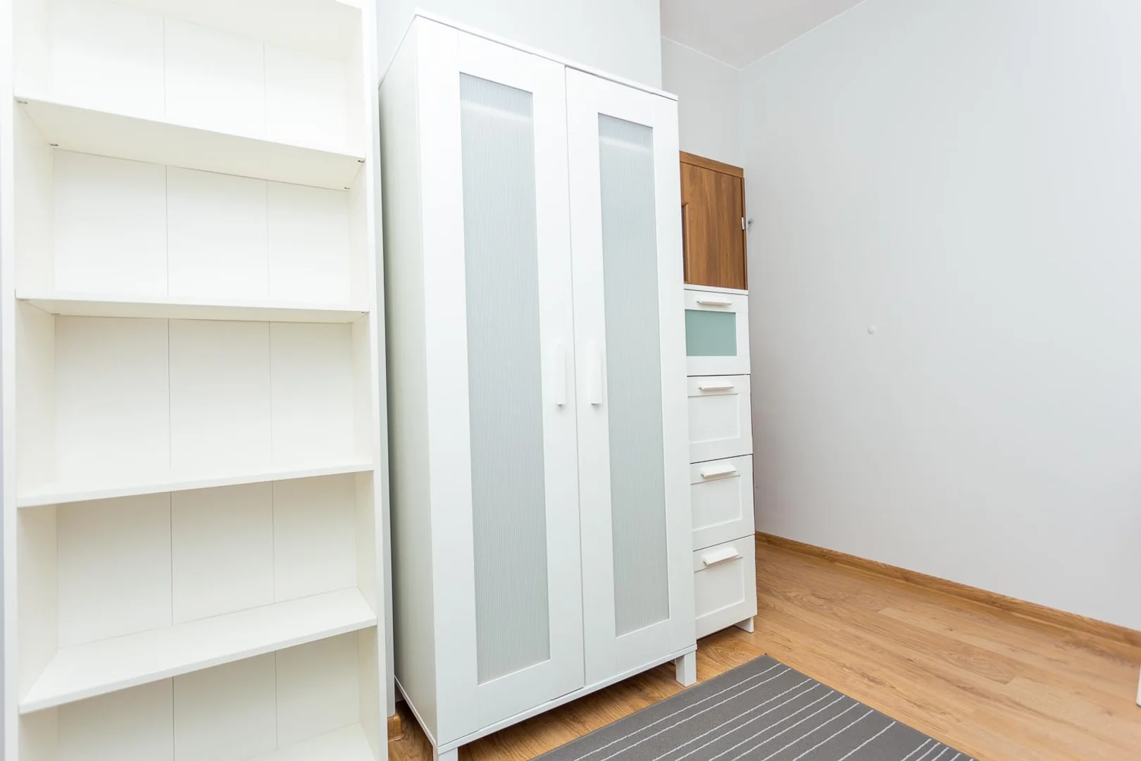 Funktionelles Studentenzimmer perfekt zum Studieren in 