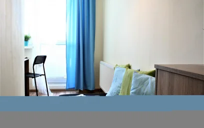 Habitación en alquiler con cama doble {area}