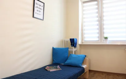 Stanza privata con letto matrimoniale {area}