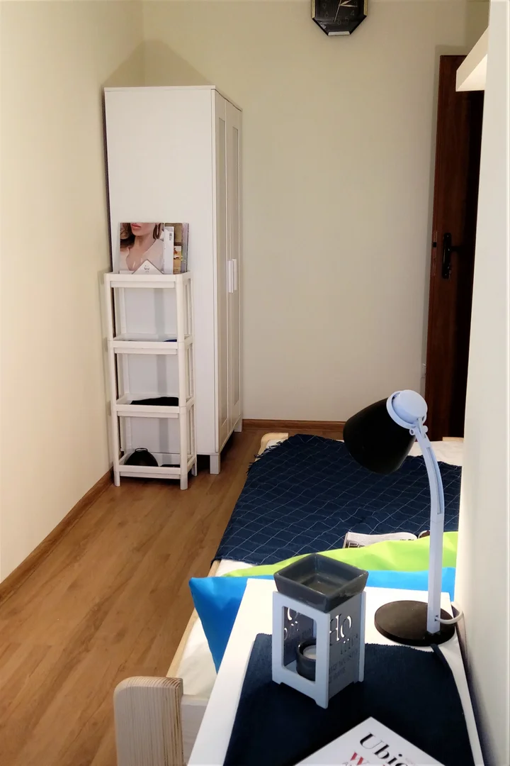 Öğrenciler için rahat oda  bölgesinde mevcut