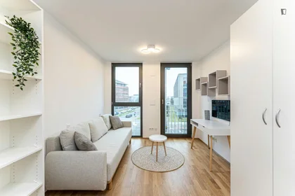 Logement entier à Rudower Chaussee, image 1 de 10