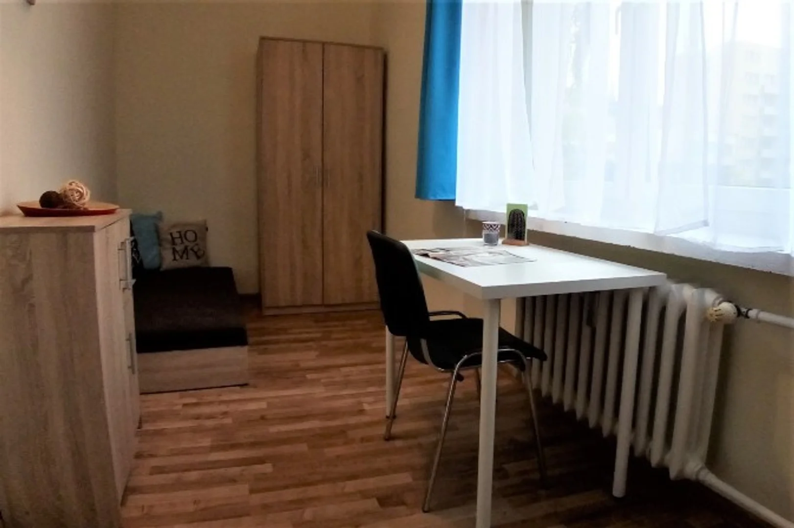Student-friendly room in  with modern amenities
