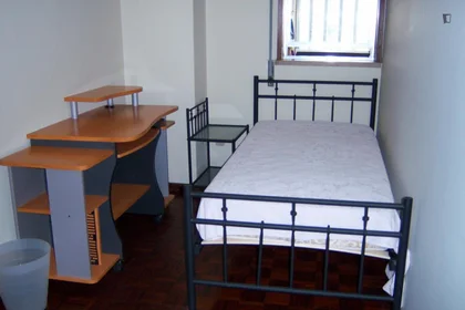 Habitación privada en Praça da Galiza, imagen 1 de 10