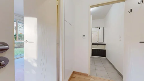 Dairenin tamamı konumu 6 Rue de Koufra, 44300 Nantes, France, 14 16 görüntüsü