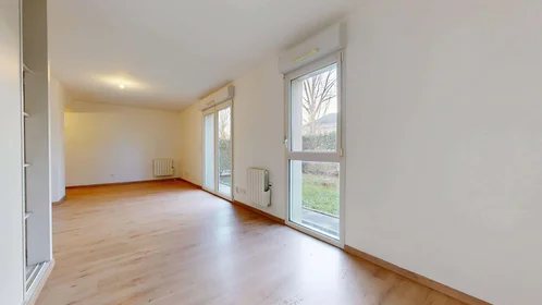 Dairenin tamamı konumu 6 Rue de Koufra, 44300 Nantes, France, 5 16 görüntüsü