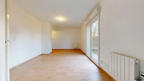 Dairenin tamamı konumu 6 Rue de Koufra, 44300 Nantes, France, 6 16 görüntüsü