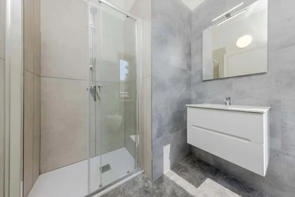 Chambre privée à Via Giulio Togni, 14, 25122 Brescia BS, Italy, image 6 de 12
