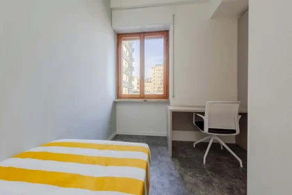 Chambre privée à Via Giulio Togni, 14, 25122 Brescia BS, Italy, image 2 de 9