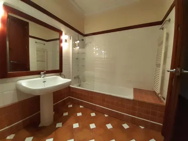 Privatzimmer in der C/ Gran de Gràcia, 08012 Barcelona, Spain, bild 12 von 35