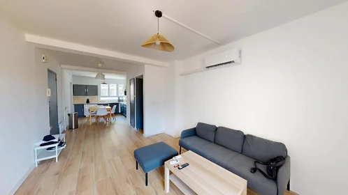 Prywatny pokój 2 Bd Jacques Monod, 84000 Avignon, France, obraz 6 19