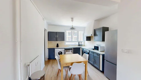 Prywatny pokój 2 Bd Jacques Monod, 84000 Avignon, France, obraz 10 20