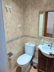 Quarto privado em C. Torres Naharro, 04006 Almería, Spain, imagem 4 de 10