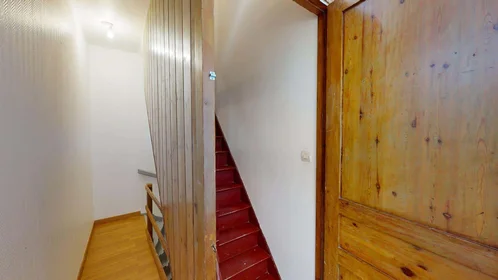 Chambre privée à 9 Parv. Saint-Jean Baptiste, 59100 Roubaix, France, image 26 de 30
