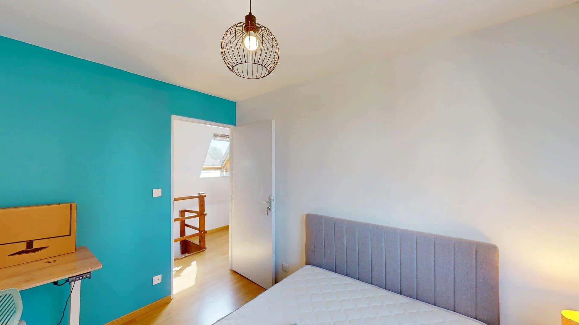Chambre d'étudiant confortable et spacieuse dans