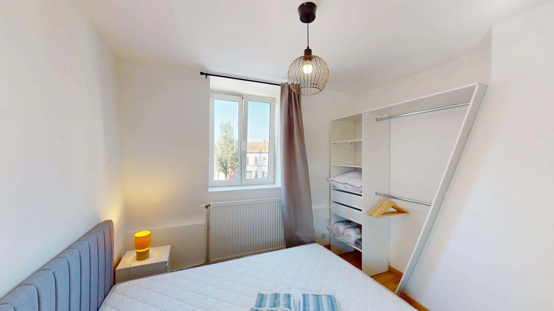 Chambre à louer dans un appartement d'étudiant à , entièrement meublée