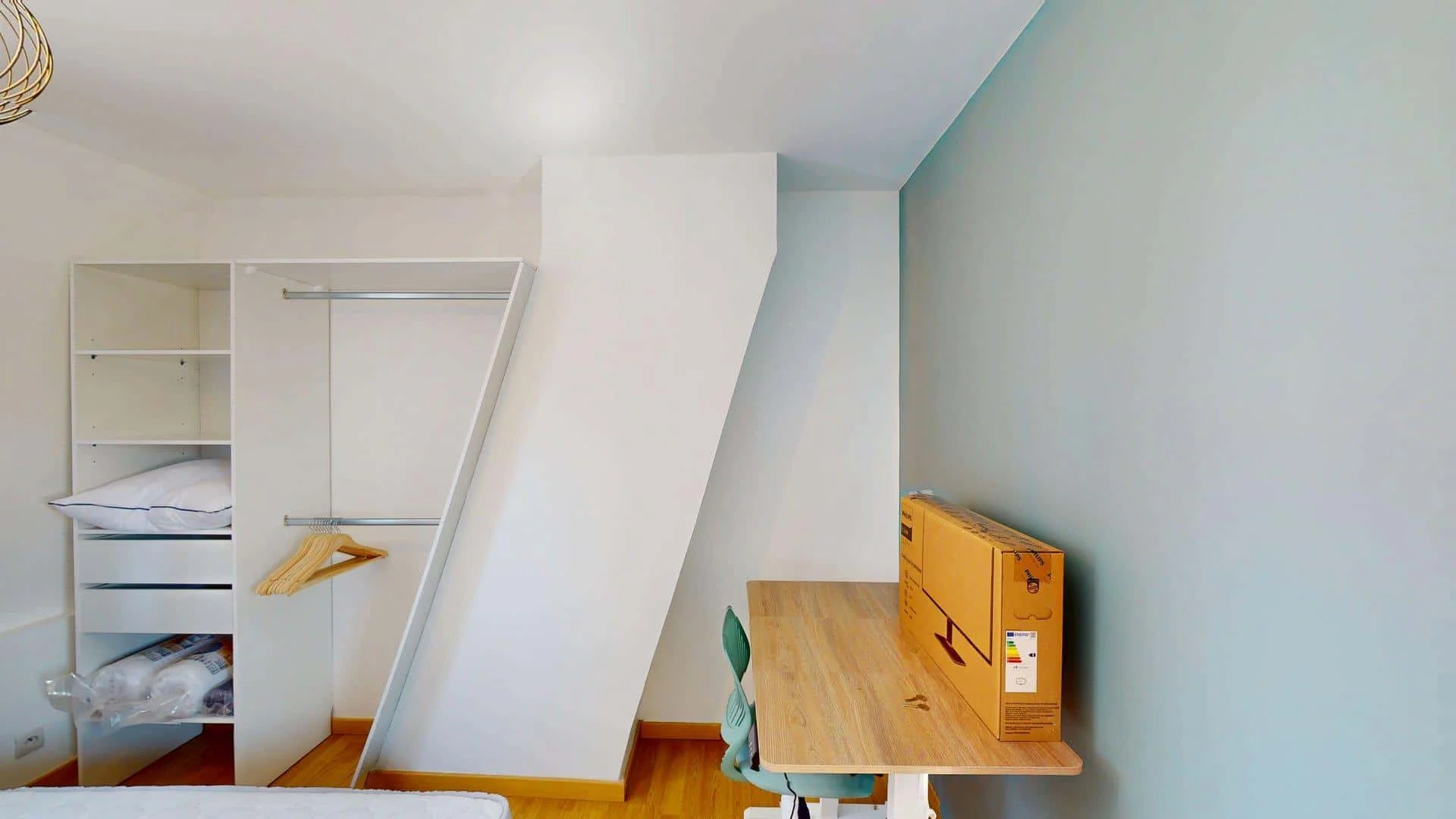 Chambre d'étudiant économique avec emplacement pratique dans