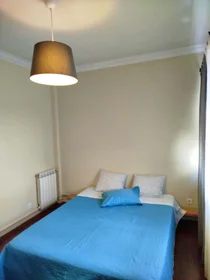 Private room at R. de Pedro Hispano 1172, 4250-365 Porto, Portugal, image 6 of 44