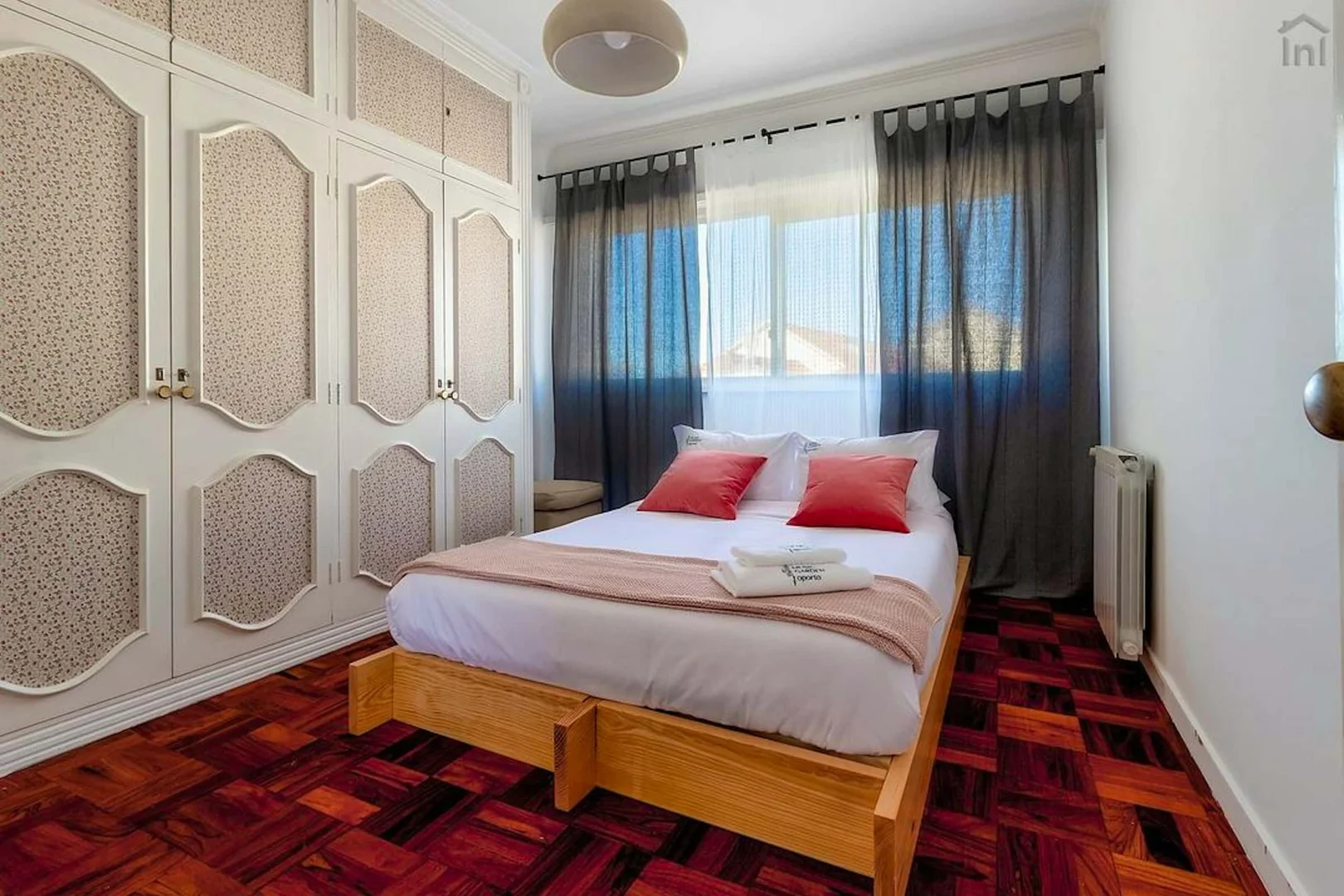 Comfortable and spacious student room in 