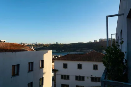 Habitación privada en Rua de Salgueiro Maia 206, 4150-290 Porto, Portugal, imagen 18 de 32