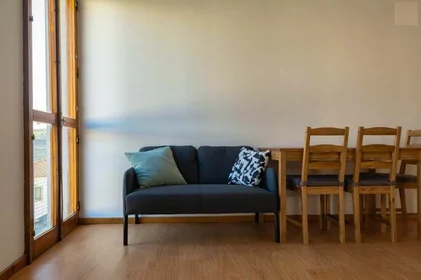Habitación privada en Rua de Salgueiro Maia 206, 4150-290 Porto, Portugal, imagen 19 de 32