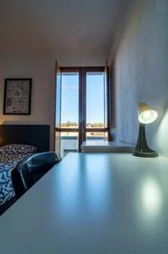 Habitación privada en Rua de Salgueiro Maia 206, 4150-290 Porto, Portugal, imagen 4 de 32