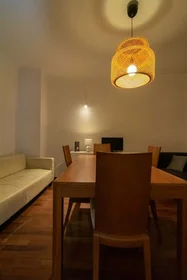 Stanza privata in R. Académico Futebol Club 73, 4200-602 Porto, Portugal, immagine 18 di 44