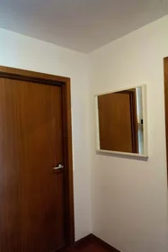 Stanza privata in R. Académico Futebol Club 73, 4200-602 Porto, Portugal, immagine 20 di 44