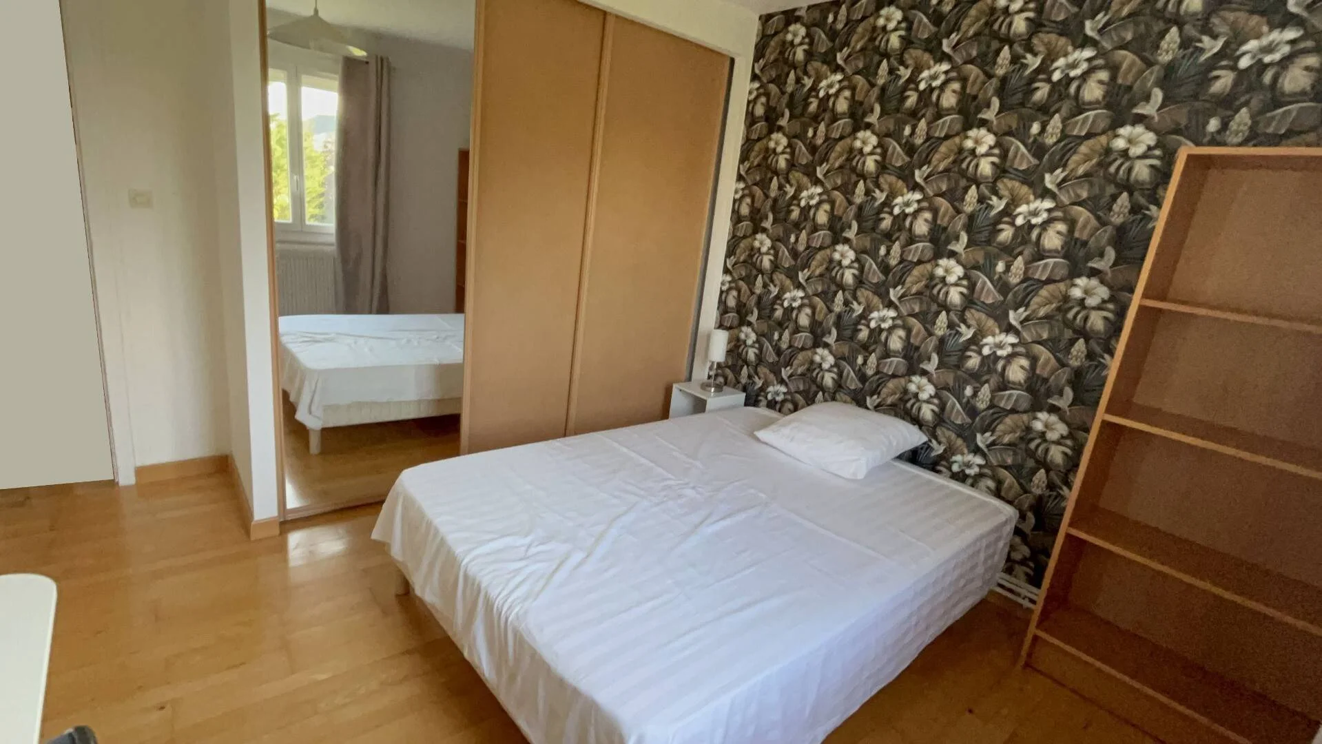 Quarto amigo do estudante em  com comodidades modernas