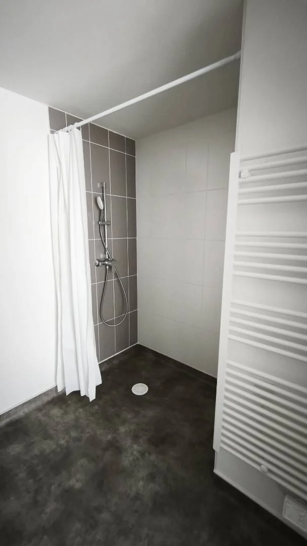 Chambre à louer dans un appartement d'étudiant à , entièrement meublée