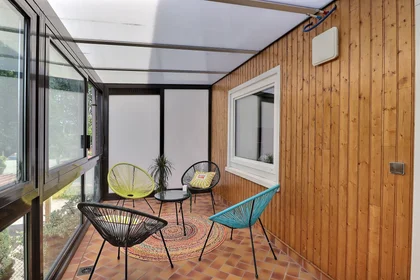 Quarto privado em Rue de Suède, imagem 4 de 13