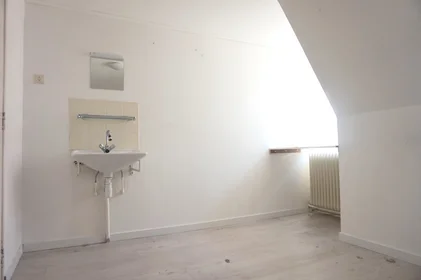 Chambre privée à Nieuwe Oosterstraat, image 1 de 6