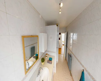 Private room at Rue Jean Vallier, image 12 of 14