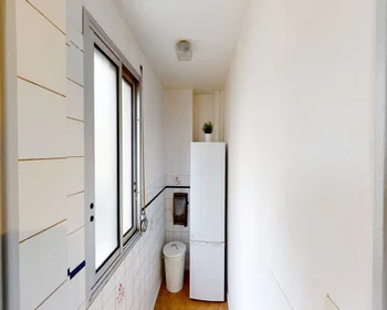 Private room at Rue Jean Vallier, image 9 of 14