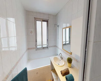 Private room at Rue Jean Vallier, image 10 of 14