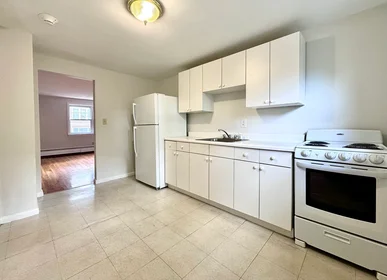 Appartamento intero in residence in 12, Vinal St., Unit 3, Brighton, Boston, MA, 02135, immagine 1 di 18