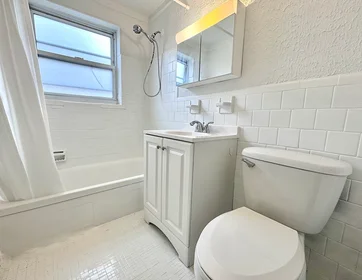 Appartamento intero in residence in 12, Vinal St., Unit 3, Brighton, Boston, MA, 02135, immagine 13 di 18