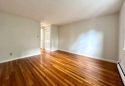 Appartamento intero in residence in 12, Vinal St., Unit 3, Brighton, Boston, MA, 02135, immagine 14 di 18